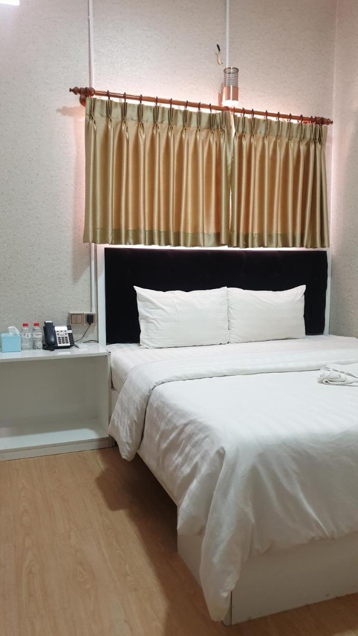 Sy Guesthouse Phnom-Penh Buitenkant foto