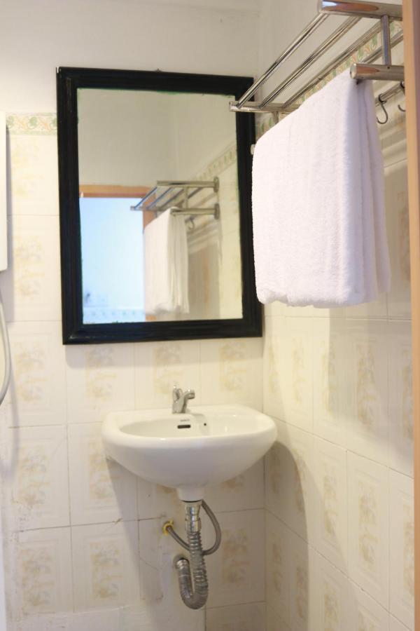 Sy Guesthouse Phnom-Penh Buitenkant foto